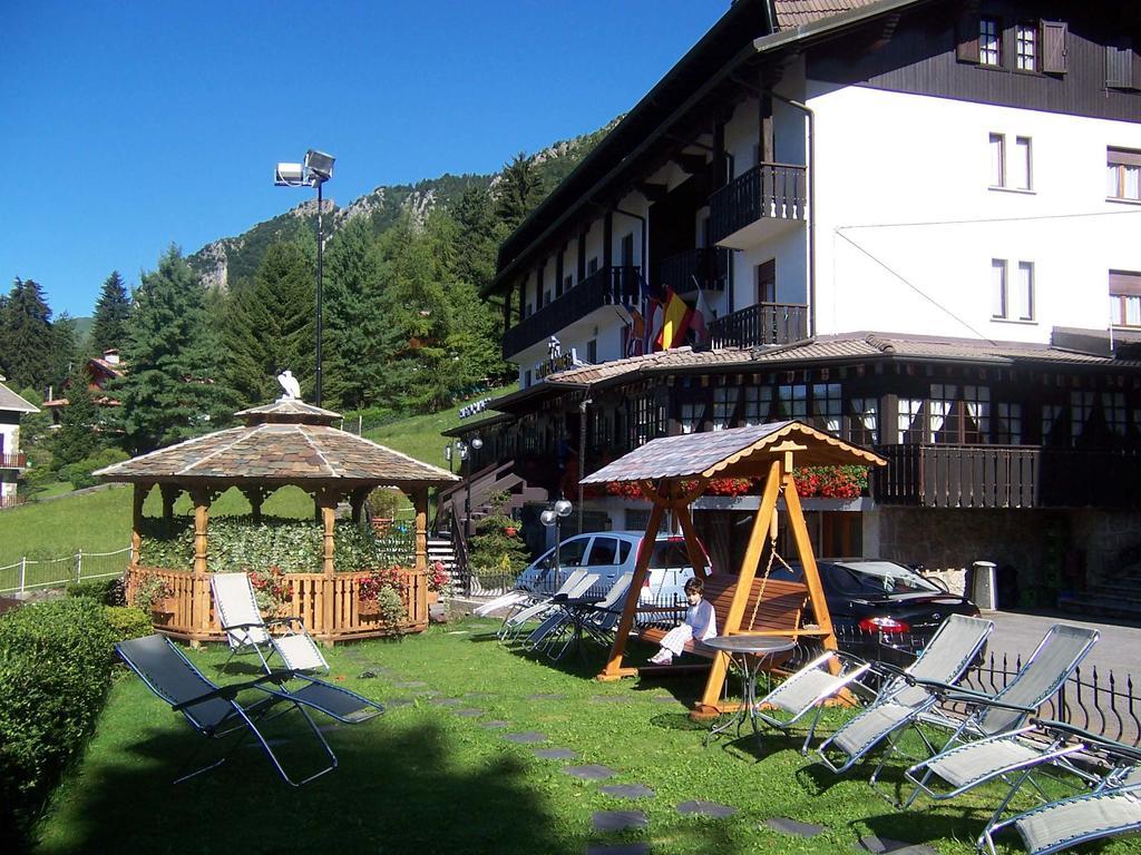 Hotel Pineta Castione della Presolana Zewnętrze zdjęcie
