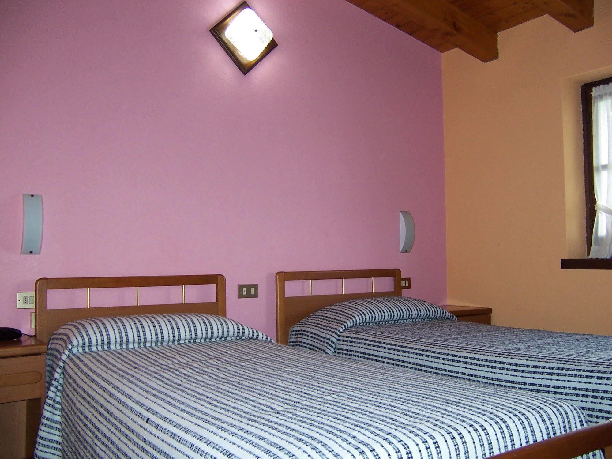 Hotel Pineta Castione della Presolana Zewnętrze zdjęcie